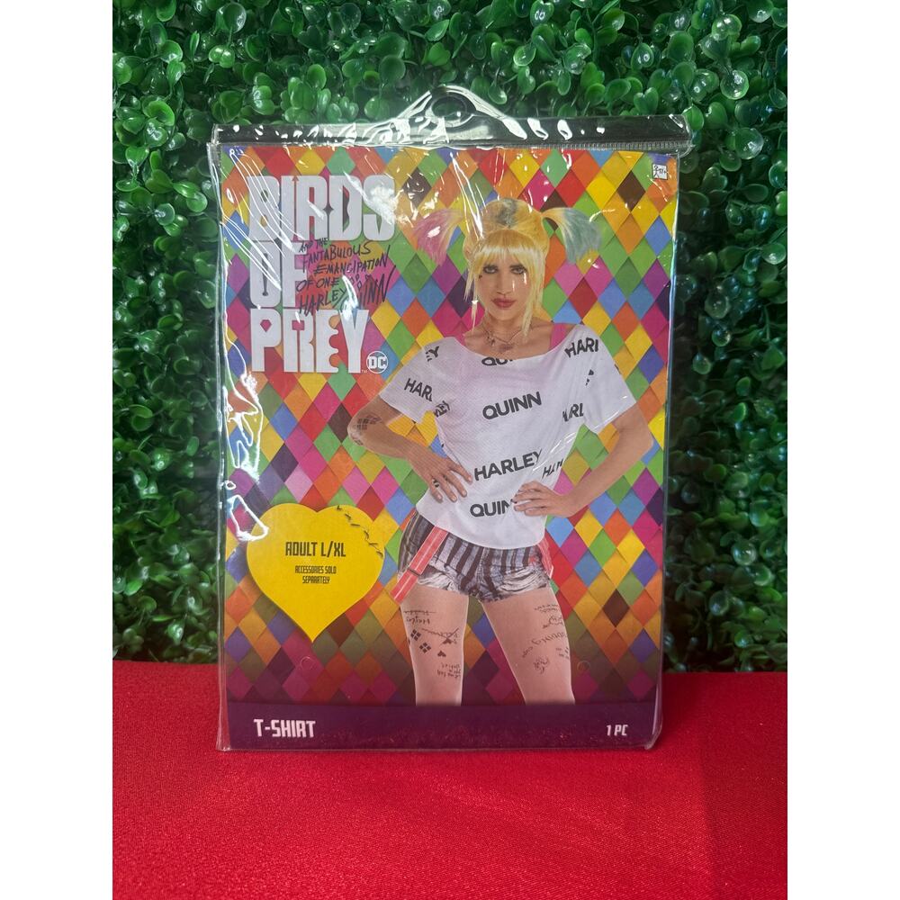 NWT Birds of Prey Harley Quinn Graphic T-Shirt Women's Costume Tee L  XL